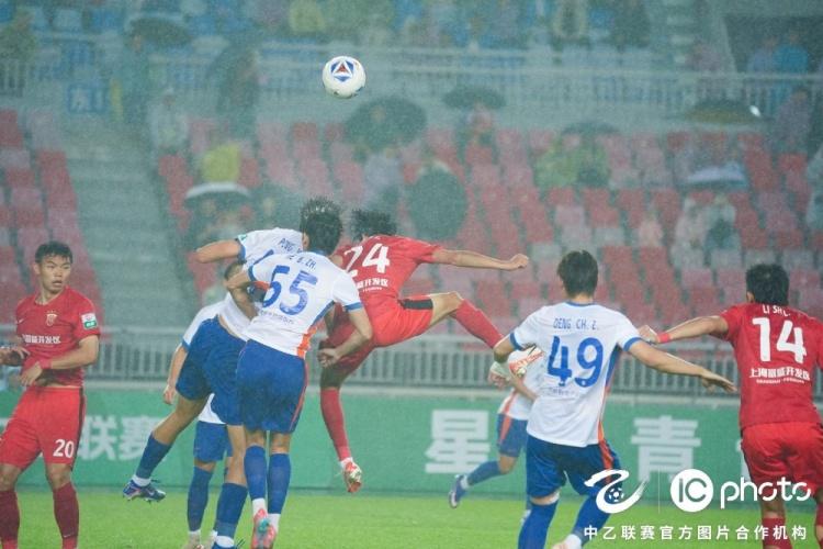 中国球迷预算9万10天看4场世界杯：为了见梅西和C罗，只好拼了